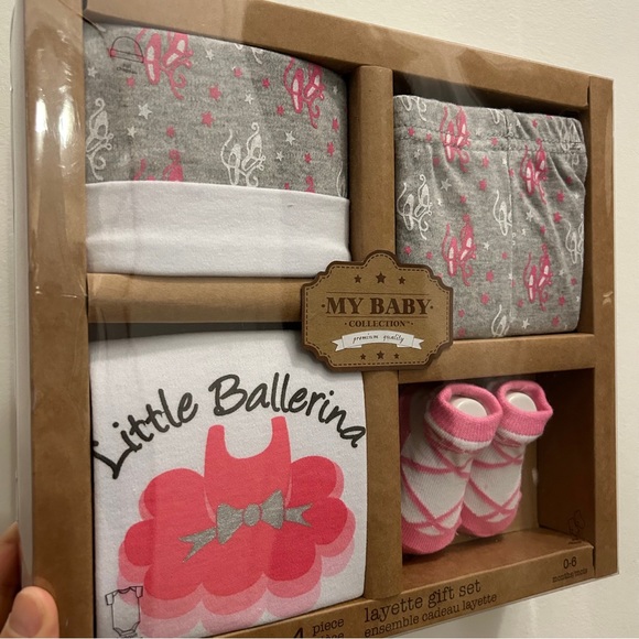 0-3months baby girl layette gift set - Picture 2 of 4